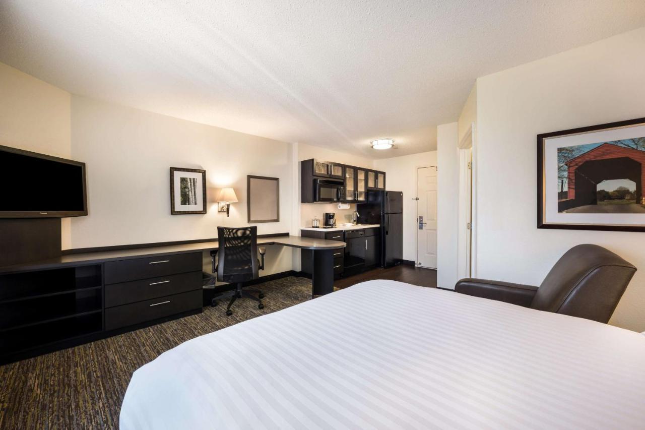 Sonesta Simply Suites Boston Burlington Buitenkant foto