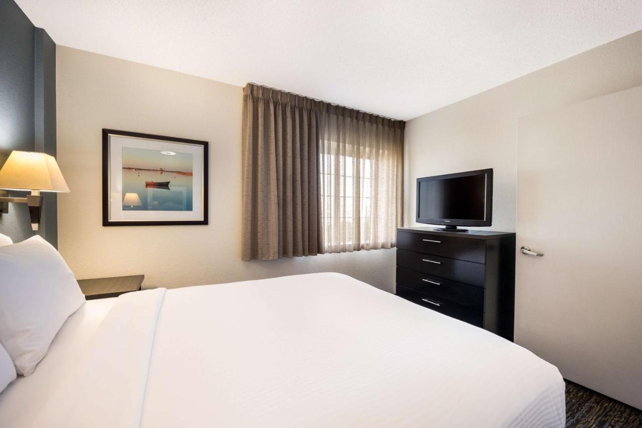 Sonesta Simply Suites Boston Burlington Buitenkant foto
