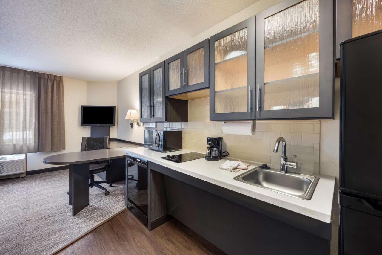 Sonesta Simply Suites Boston Burlington Buitenkant foto