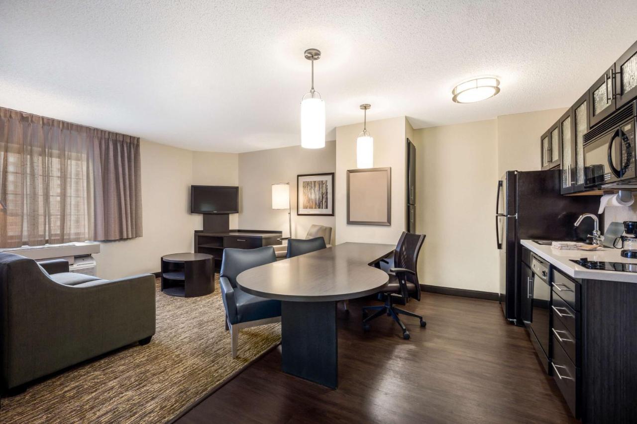 Sonesta Simply Suites Boston Burlington Buitenkant foto