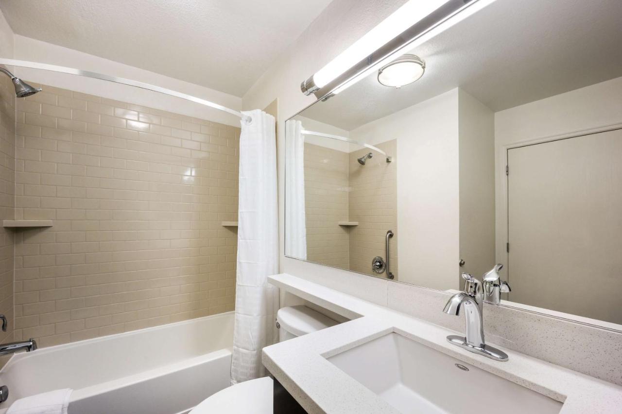 Sonesta Simply Suites Boston Burlington Buitenkant foto