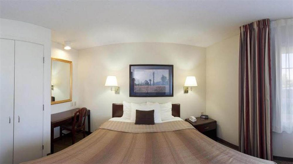 Sonesta Simply Suites Boston Burlington Buitenkant foto