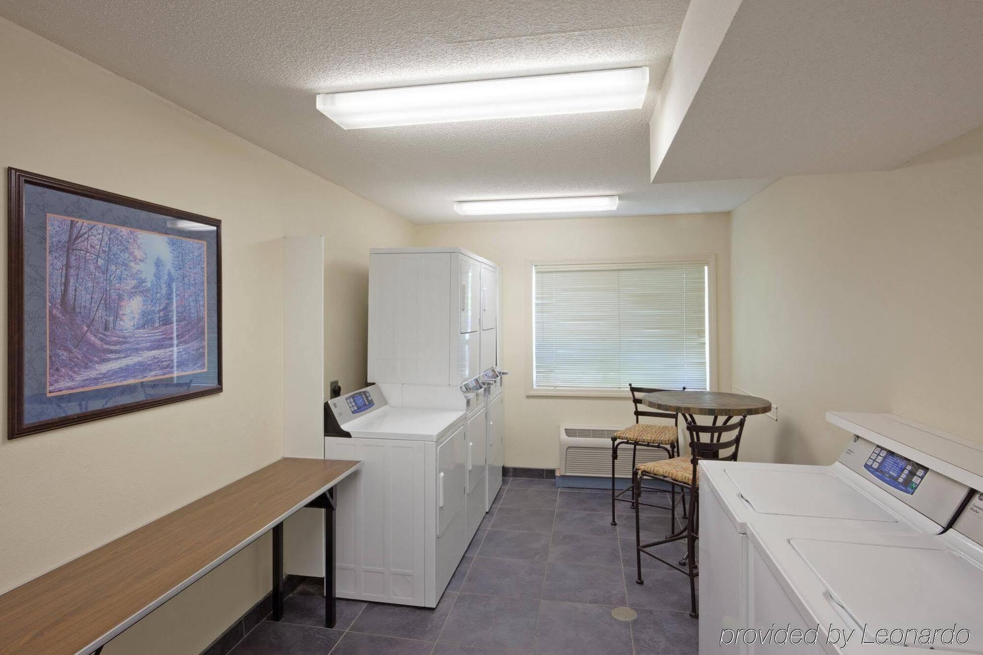 Sonesta Simply Suites Boston Burlington Buitenkant foto